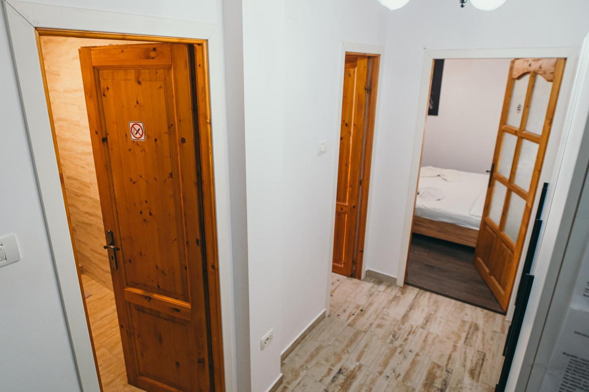 Insomnia Studio Дробета-Турну-Северин Экстерьер фото